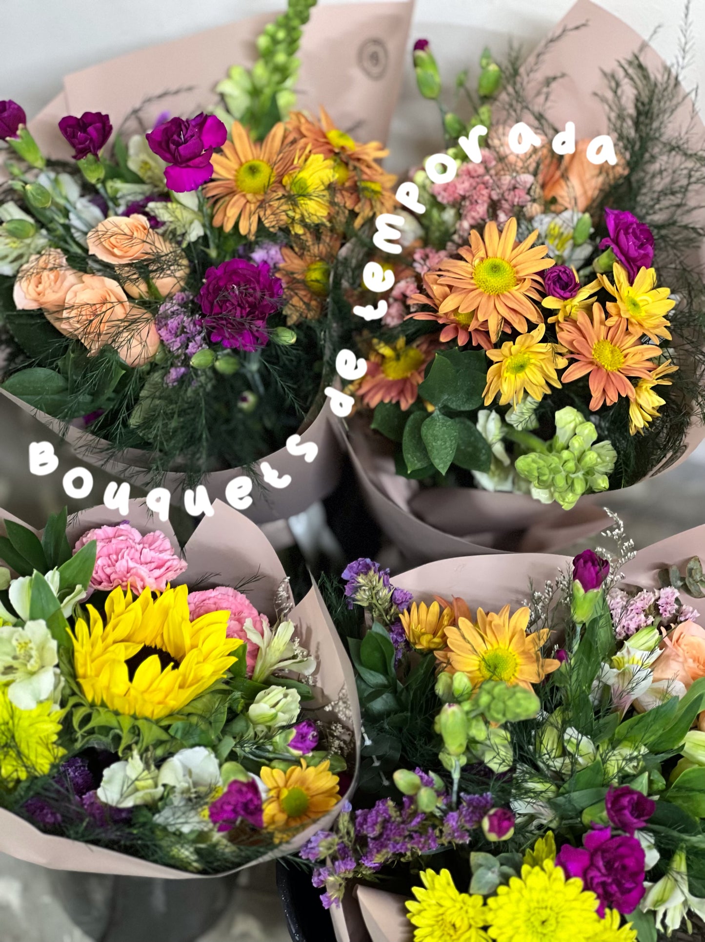 Bouquet de temporada - Flores y follajes frescos que se tengan al día, siempre serán distintos.