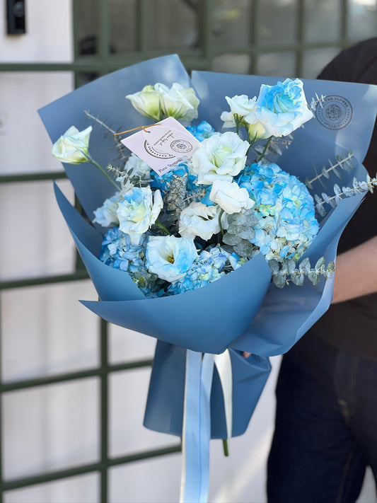Hortensias y Lisianthus