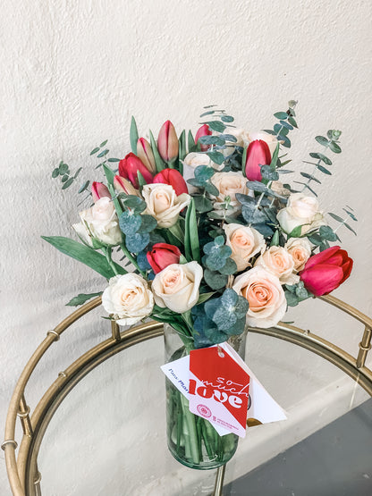 10 Tulipanes y mini rosas