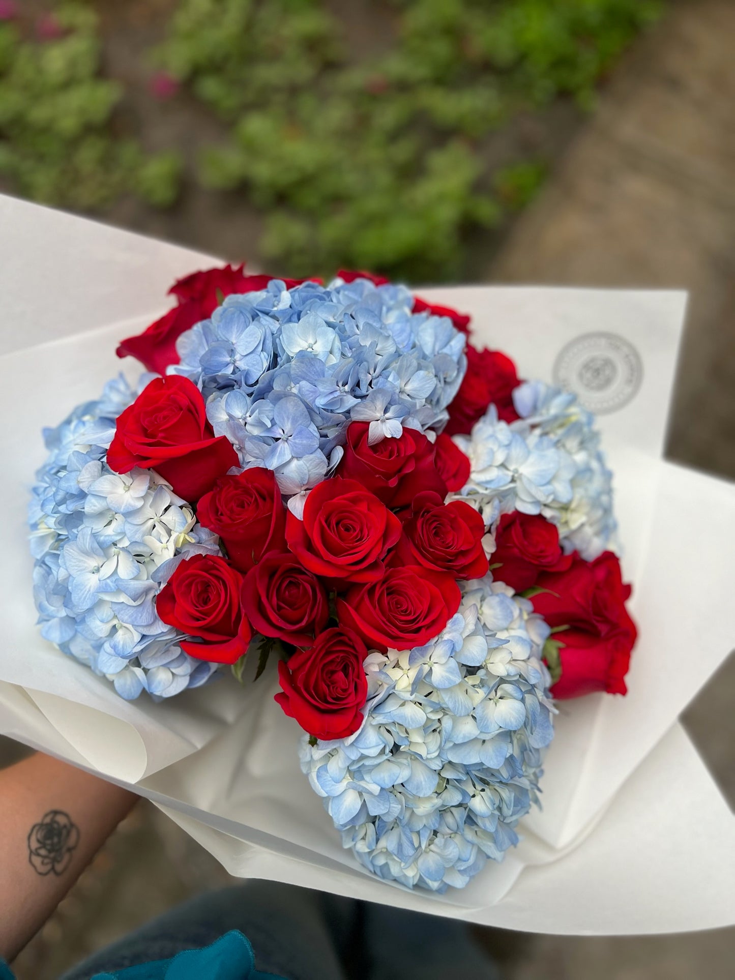 Hortensias y Rosas