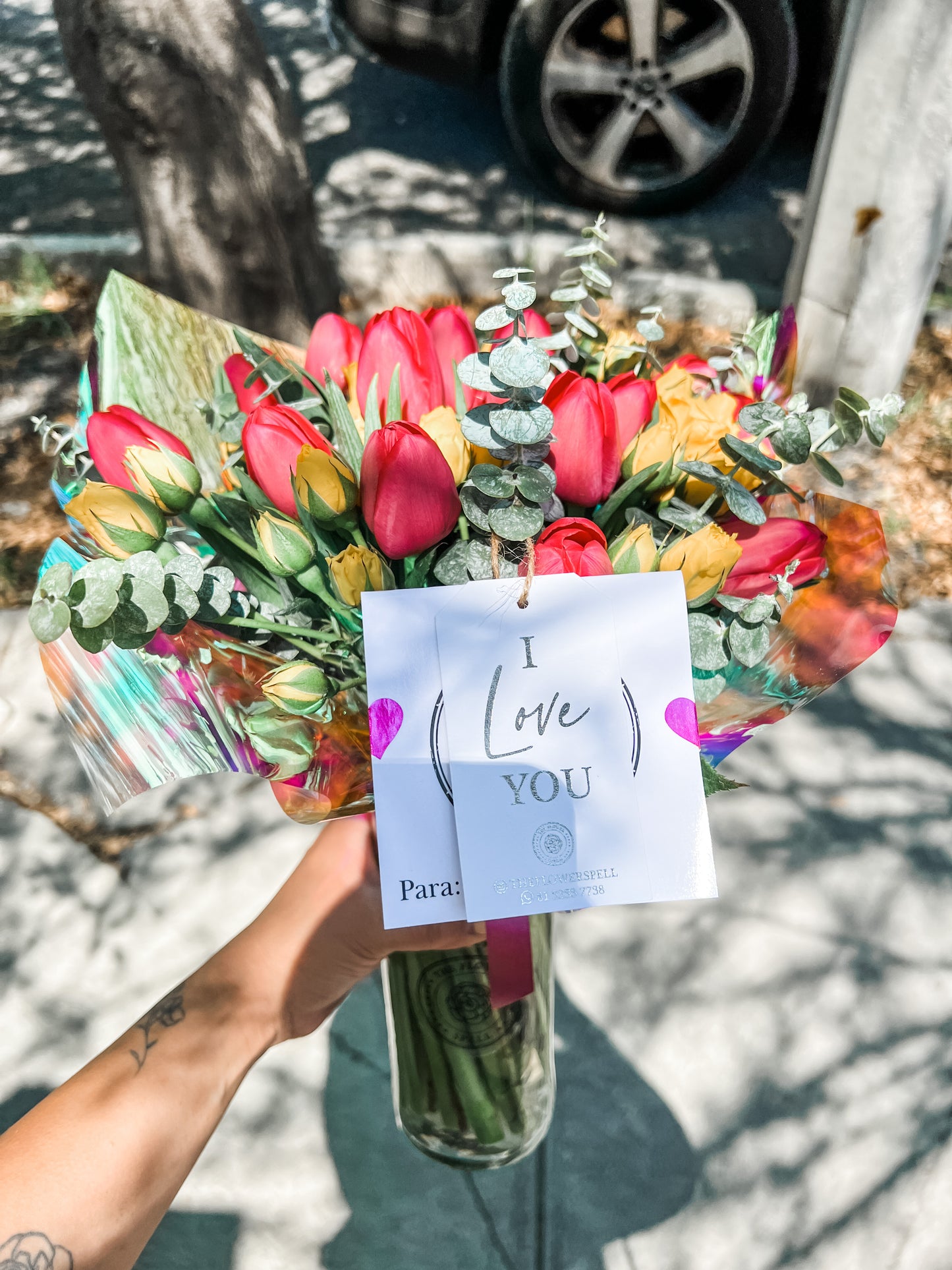 20 Tulipanes y mini rosas bouquet
