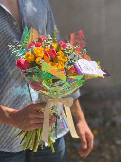 20 Tulipanes y mini rosas bouquet