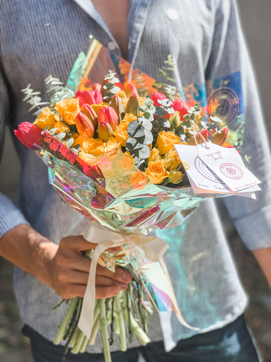 10 Tulipanes y mini rosas