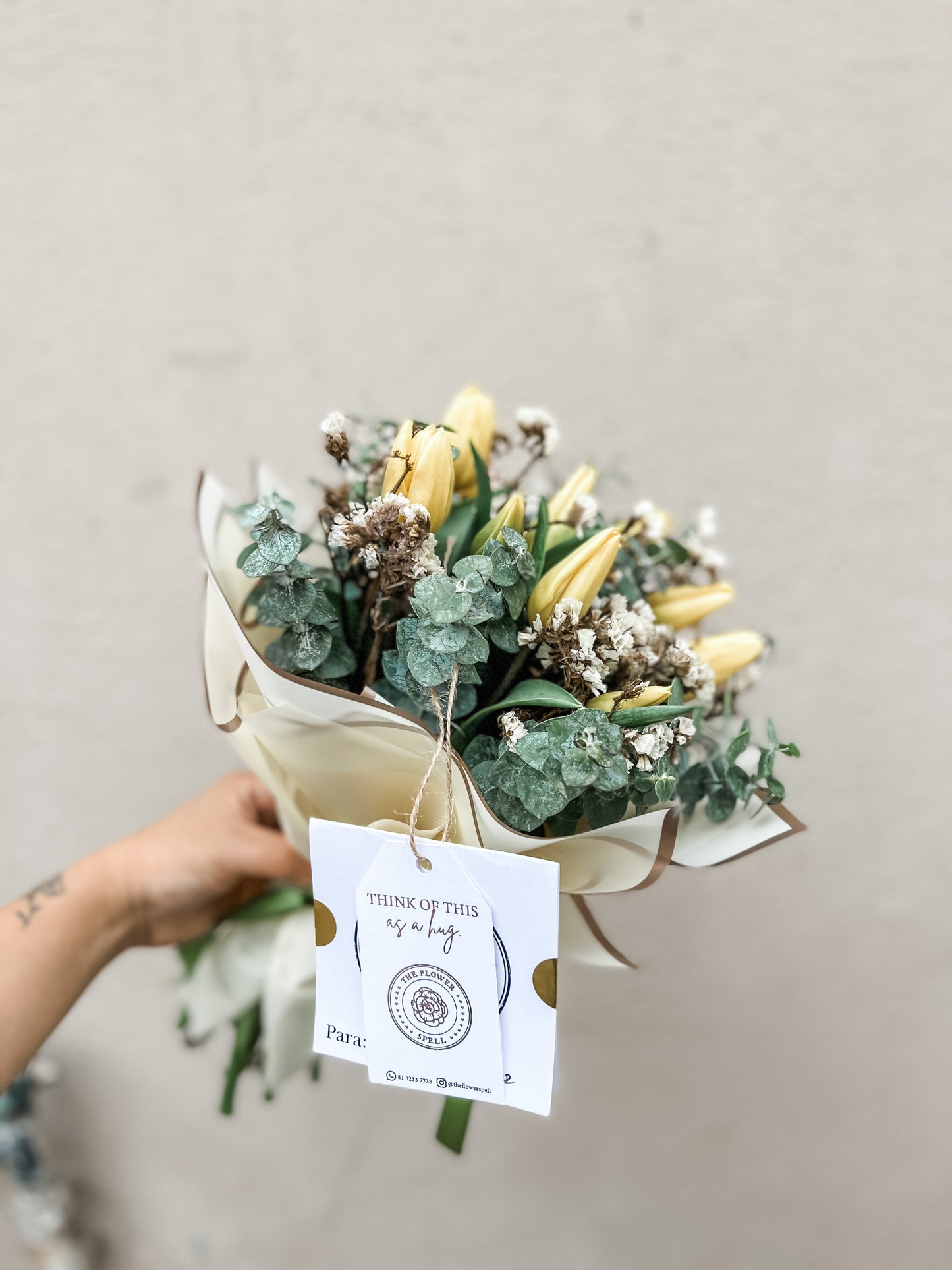 10 Tulipanes y statice