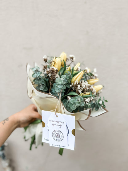 10 Tulipanes y statice