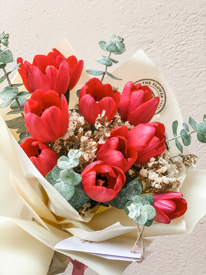 10 Tulipanes y statice