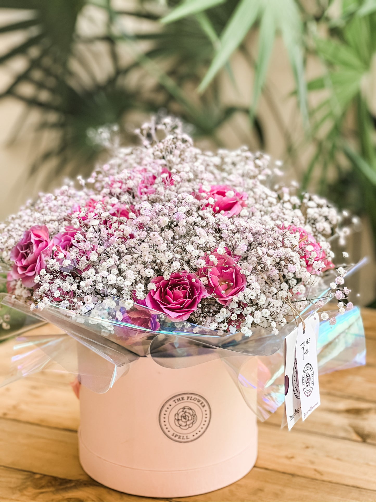 Gyphso y mini rosas en caja