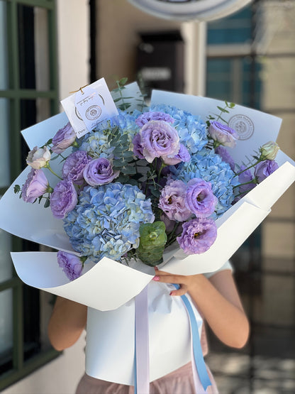 Hortensias y Lisianthus